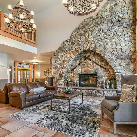 Expedition Station 8554 By Summitcove Lodging